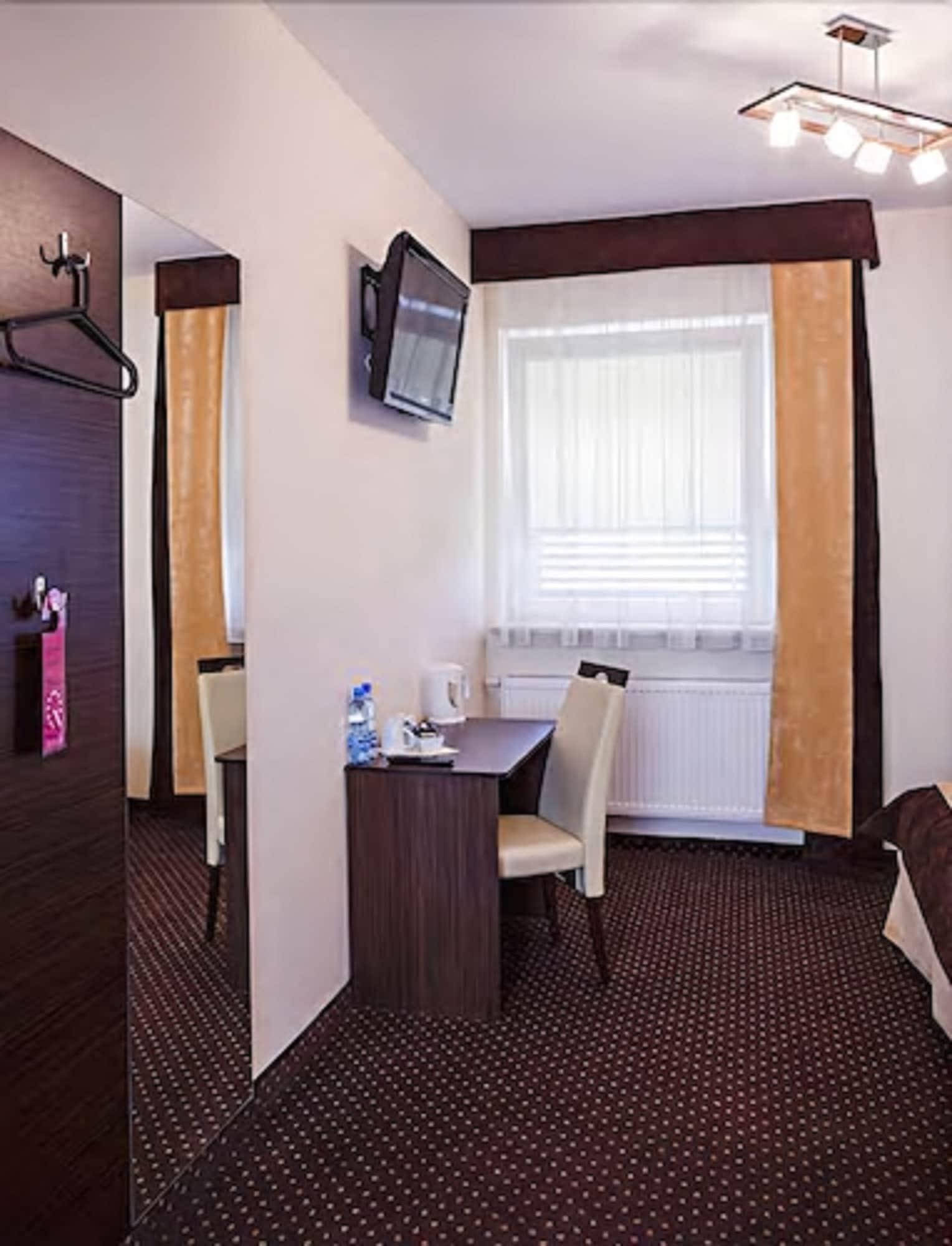 Boutique Hotel'S I Milionowa ウッチ エクステリア 写真